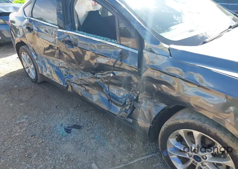 2019 Ford Fusion Hybrid Se z USA, uszkodzony, nr VIN 3FA6P0LU0KR124587